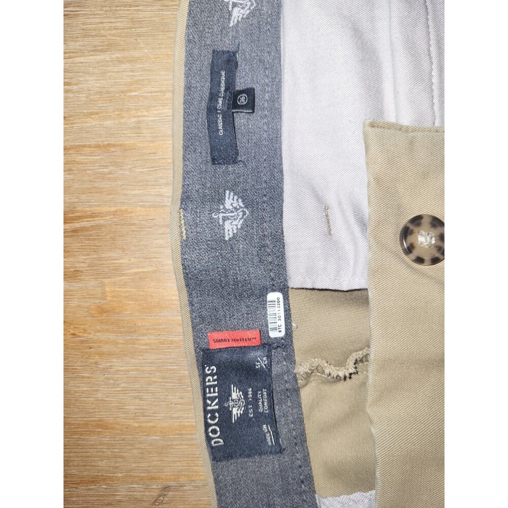 Dockers Men's Khaki Chino Pants - Size 36x32 (Excellent Condition) - Picture 5 of 6